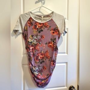 ❤️‍🔥4 for $20! Hello MIZ maternity tee. Size S.